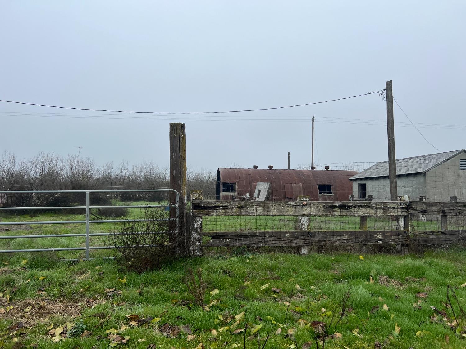 15238 Sunset Dr, Livingston, CA 95334