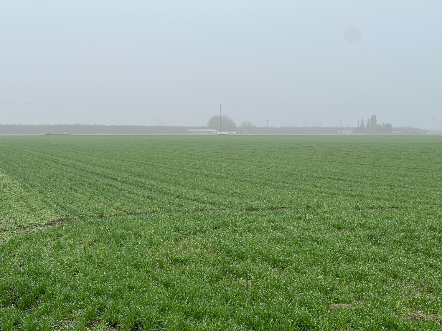 15238 Sunset Dr, Livingston, CA 95334