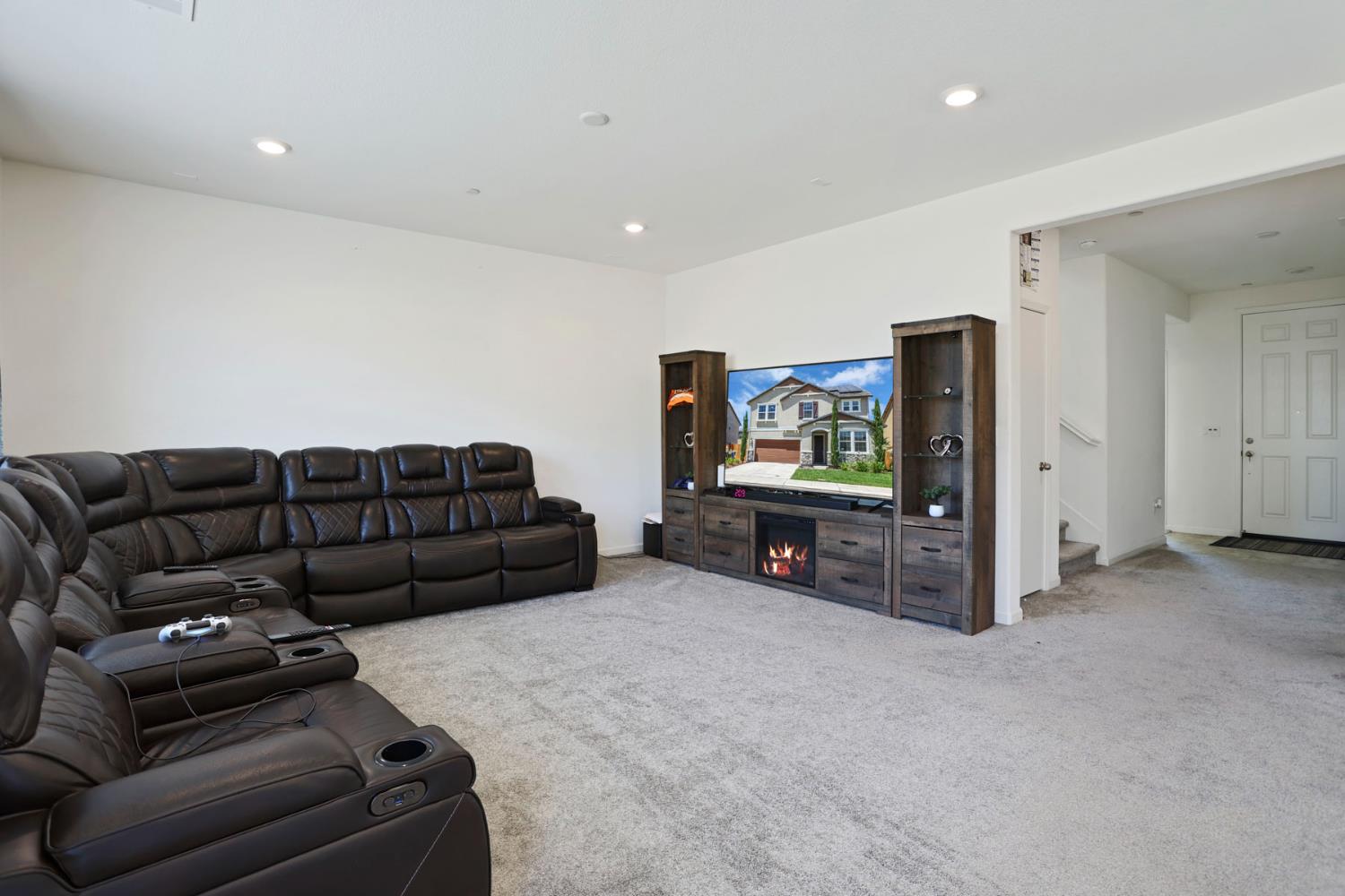 1471 Tanoak St, Manteca, CA 95337