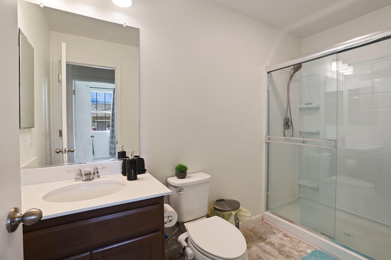 1471 Tanoak St, Manteca, CA 95337