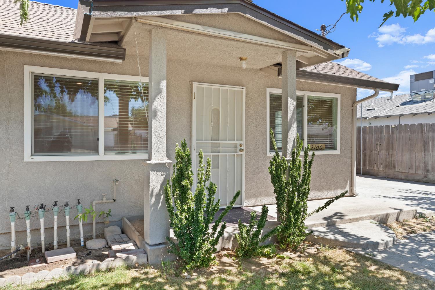 2100 3rd St, Hughson, CA 95326