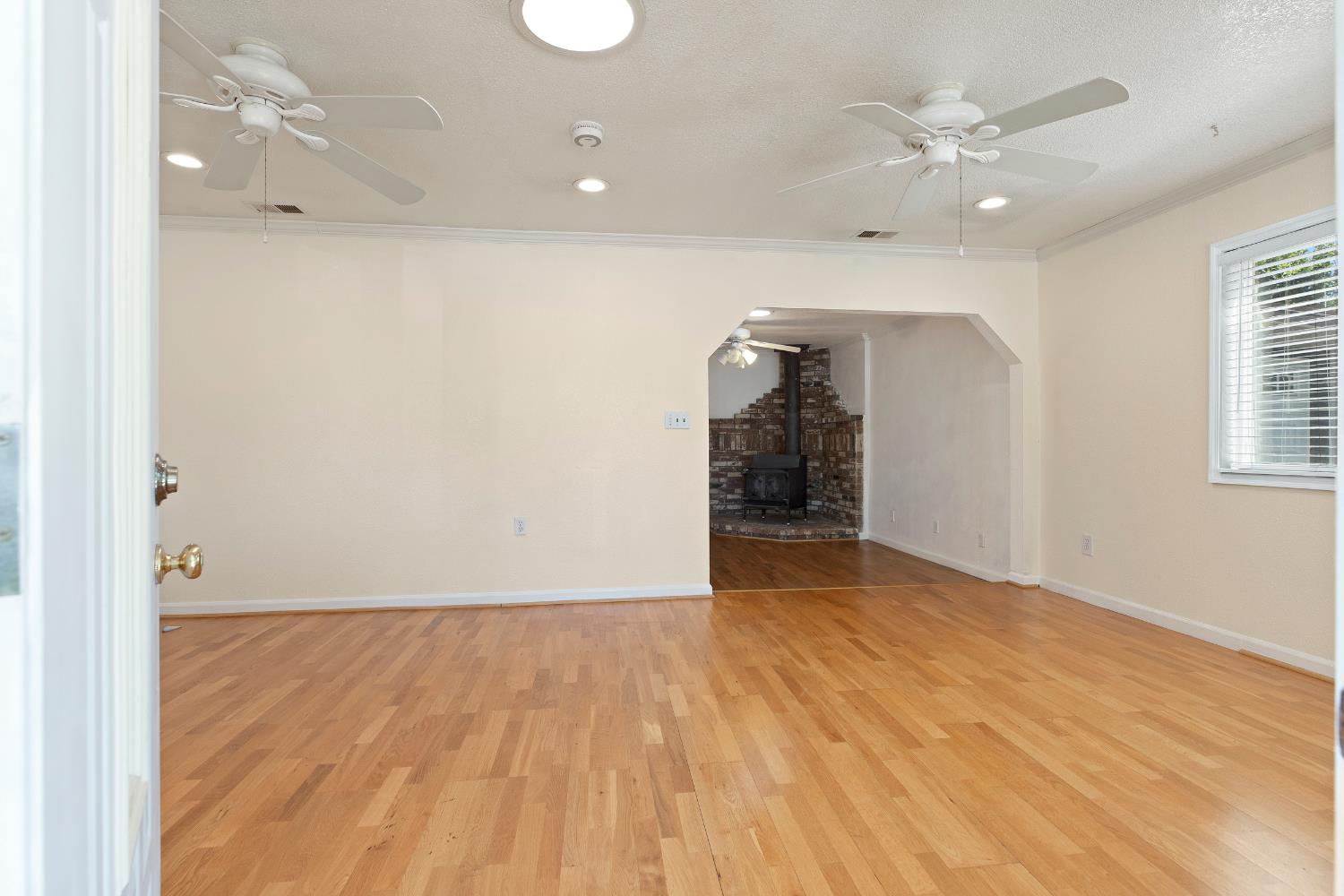 2100 3rd St, Hughson, CA 95326