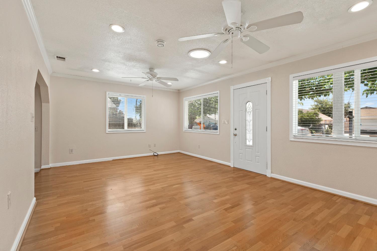 2100 3rd St, Hughson, CA 95326