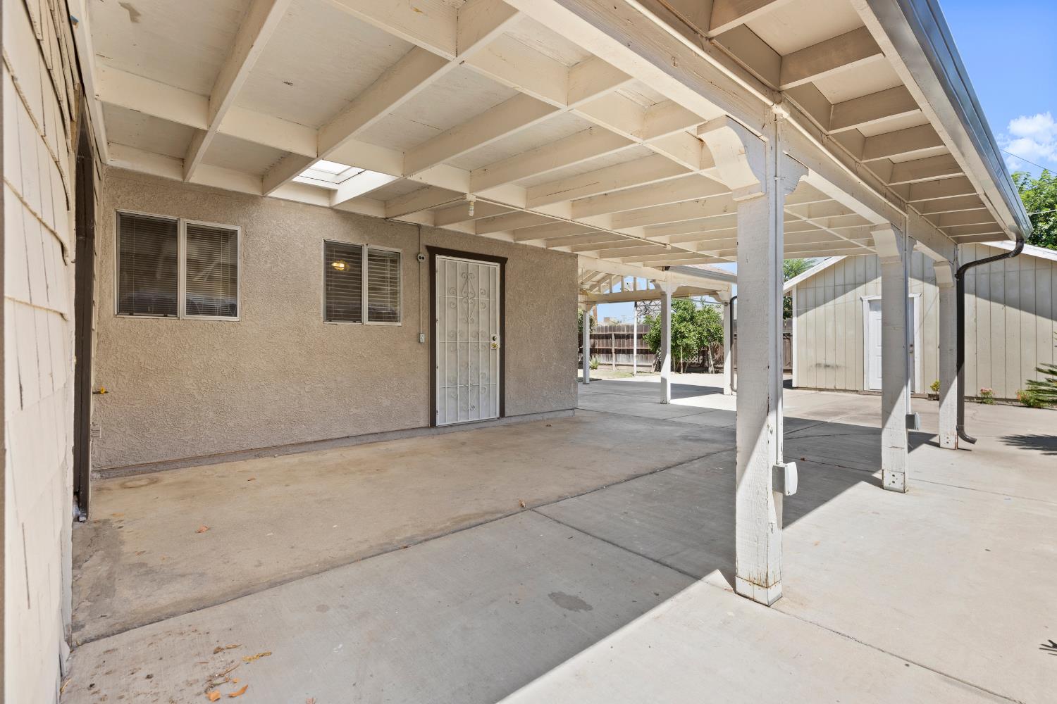 2100 3rd St, Hughson, CA 95326