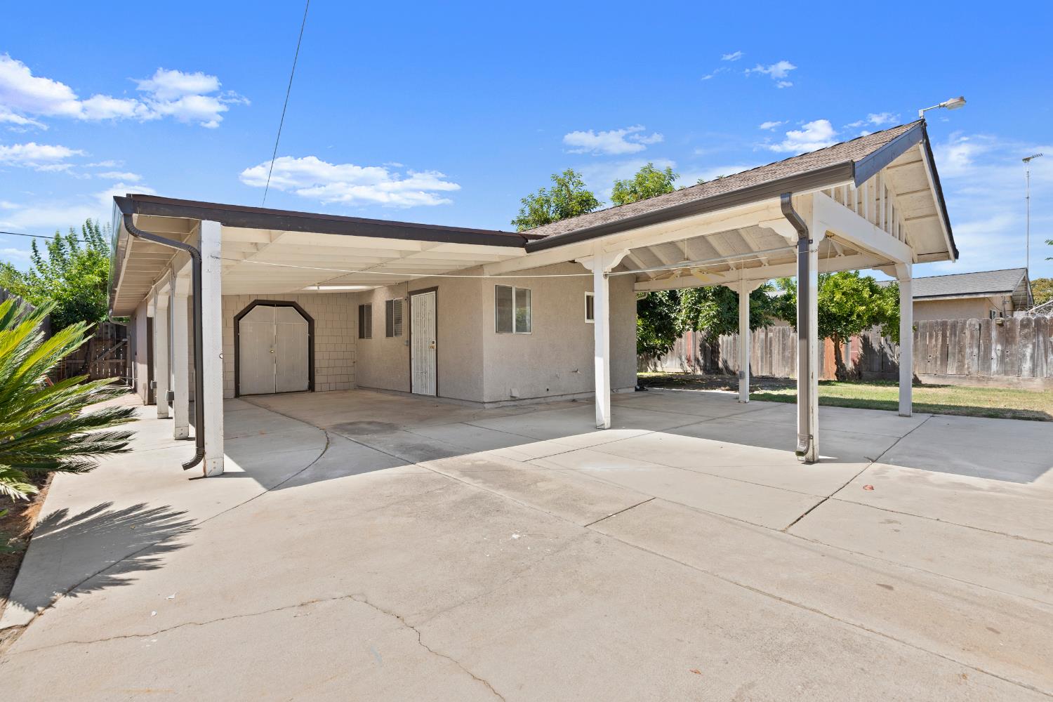 2100 3rd St, Hughson, CA 95326