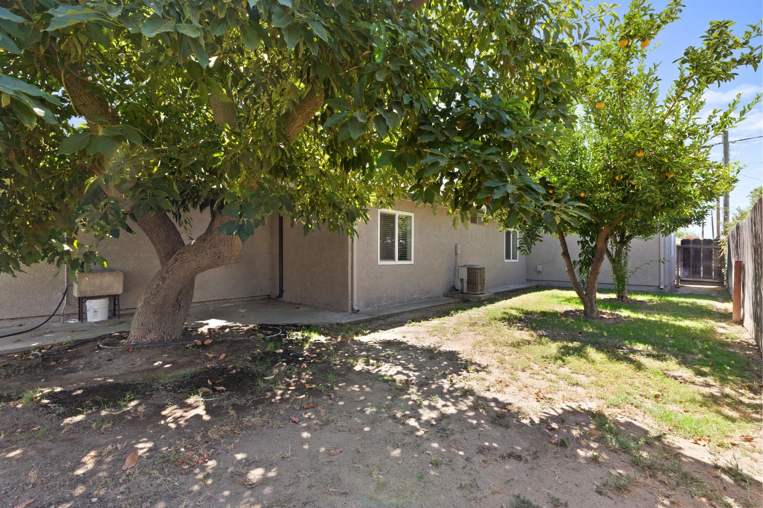 2100 3rd St, Hughson, CA 95326