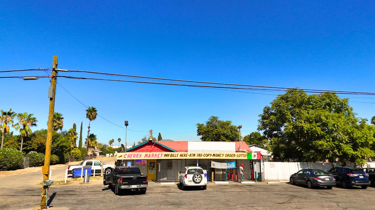 3738 S Cherry Ave, Fresno, CA 93706