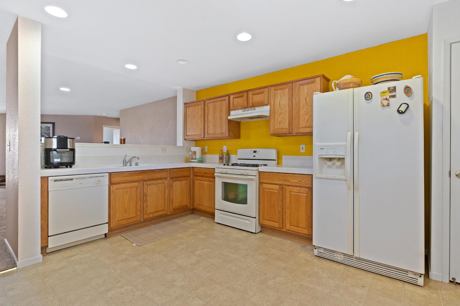 1127 Kestrel Dr, Patterson, CA 95363