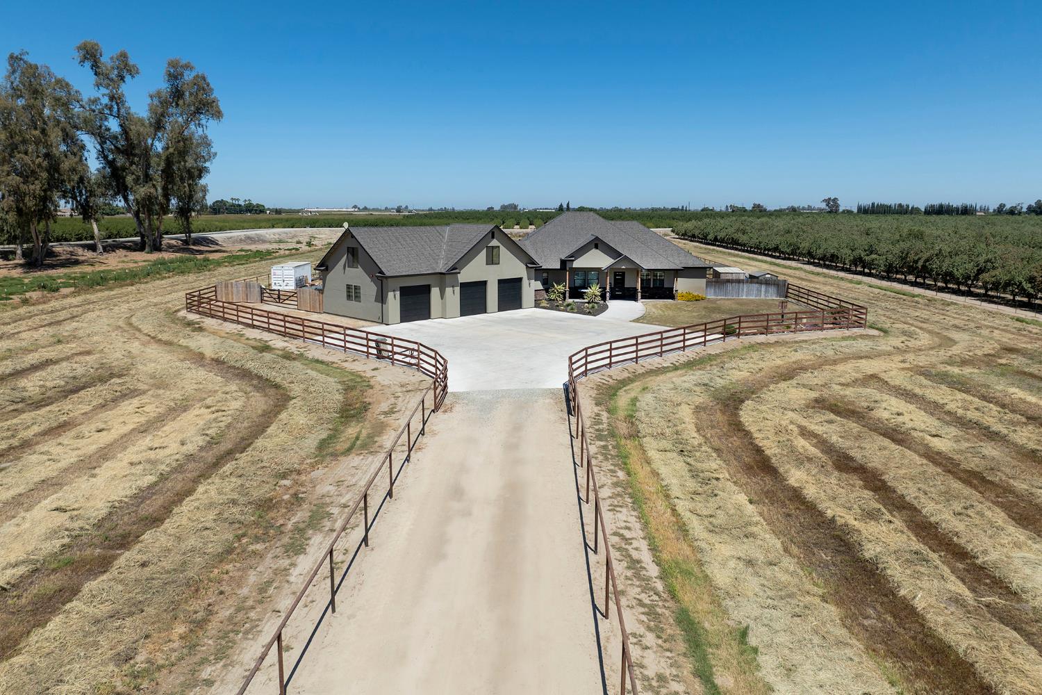 19206 Bloss Ave, Hilmar, CA 95324