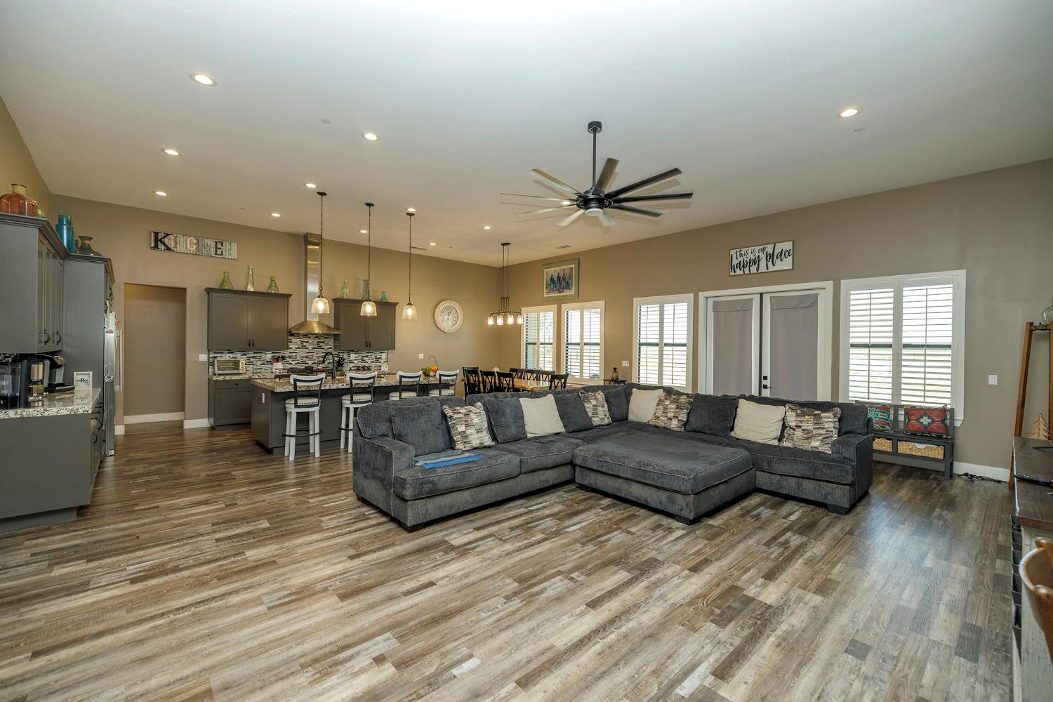 19206 Bloss Ave, Hilmar, CA 95324