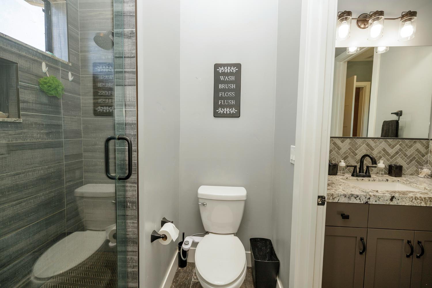 19206 Bloss Ave, Hilmar, CA 95324