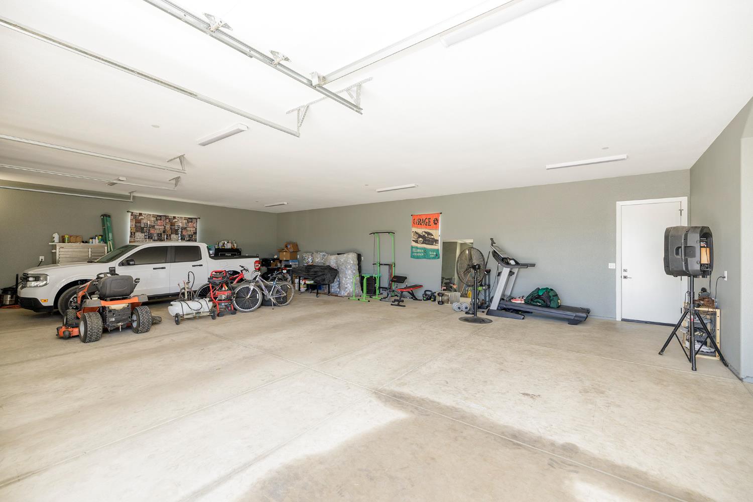 19206 Bloss Ave, Hilmar, CA 95324