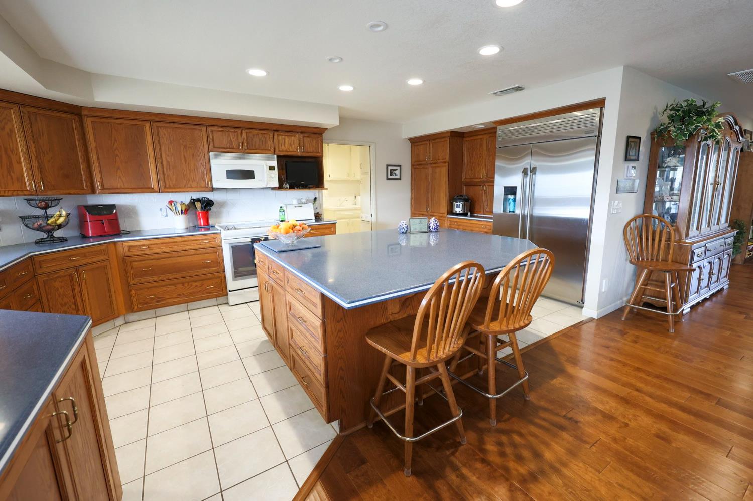 1710 Avenue 388, Kingsburg, CA 93631