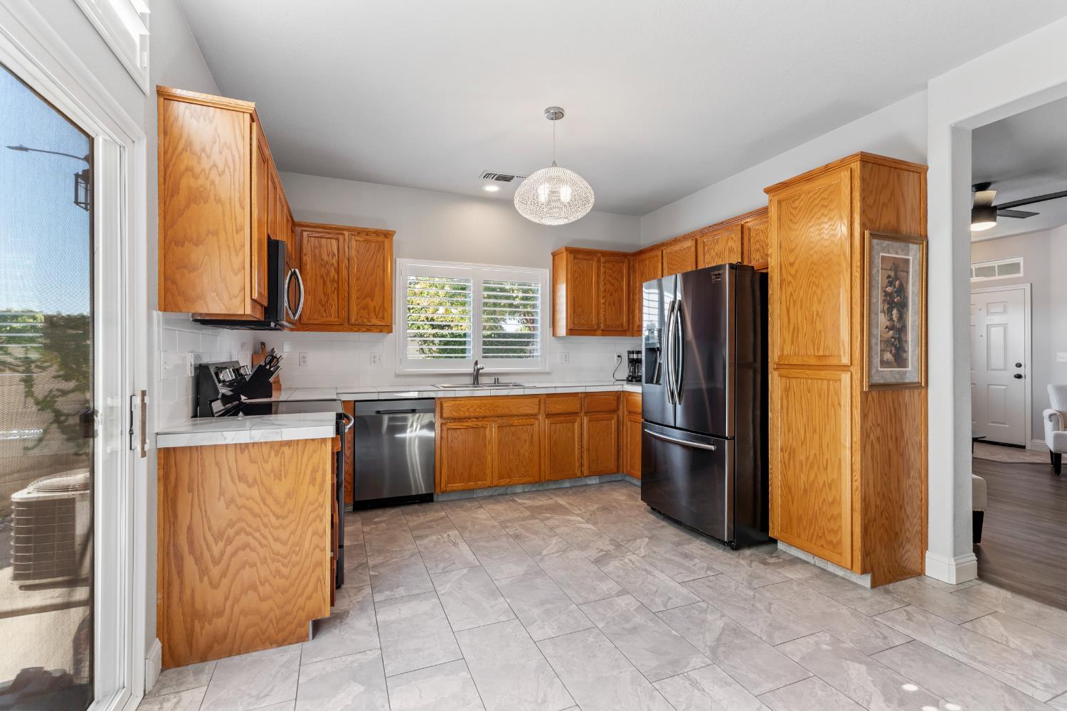 3300 Spring Garden Dr, Turlock, CA 95382