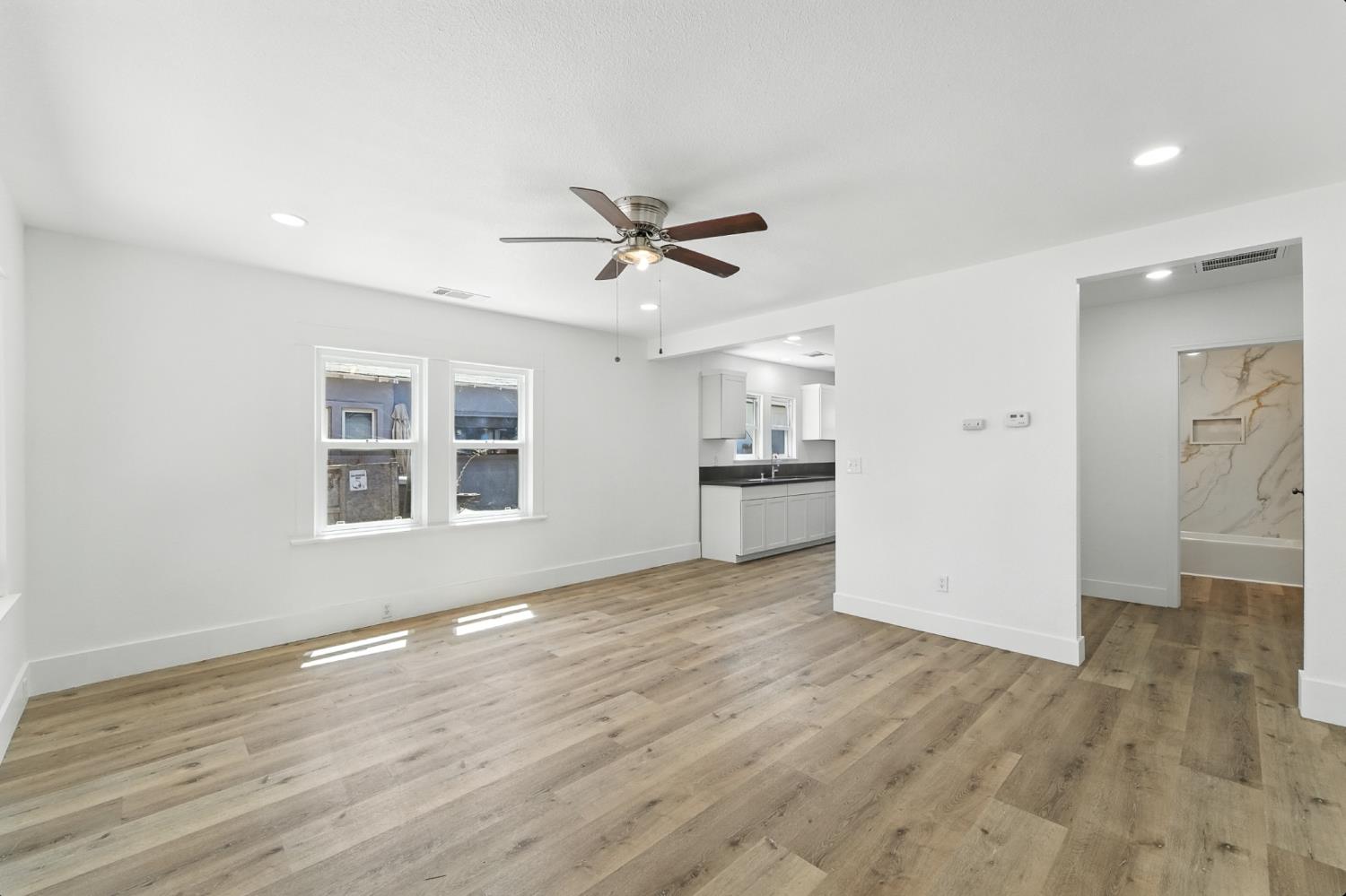 338 Yosemite Ave, Modesto, CA 95351