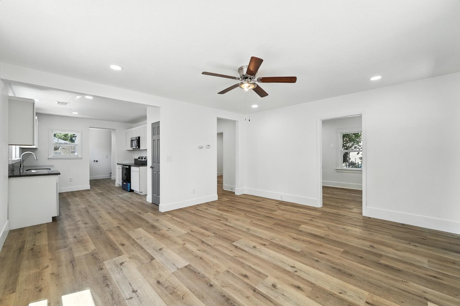 338 Yosemite Ave, Modesto, CA 95351