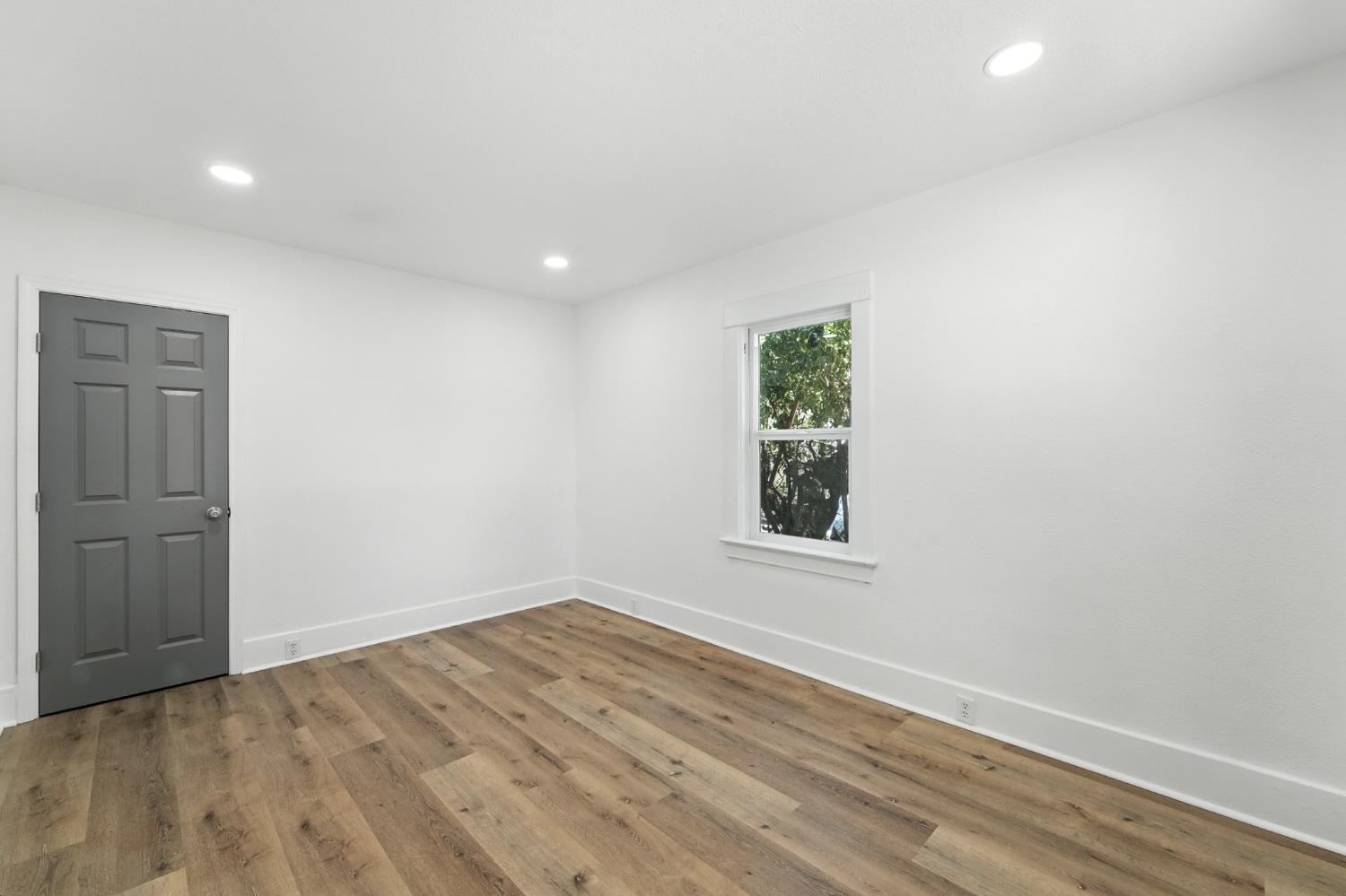 338 Yosemite Ave, Modesto, CA 95351