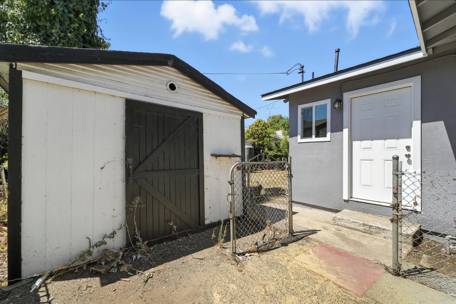 338 Yosemite Ave, Modesto, CA 95351