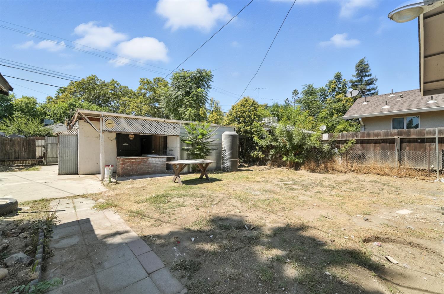 338 Yosemite Ave, Modesto, CA 95351