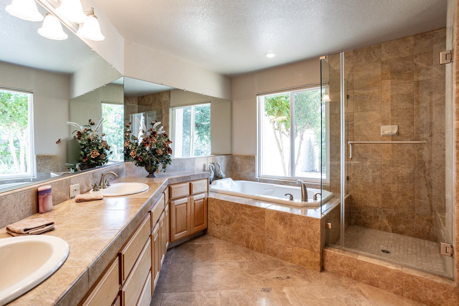 4332 Copper Cliff Ln, Modesto, CA 95355