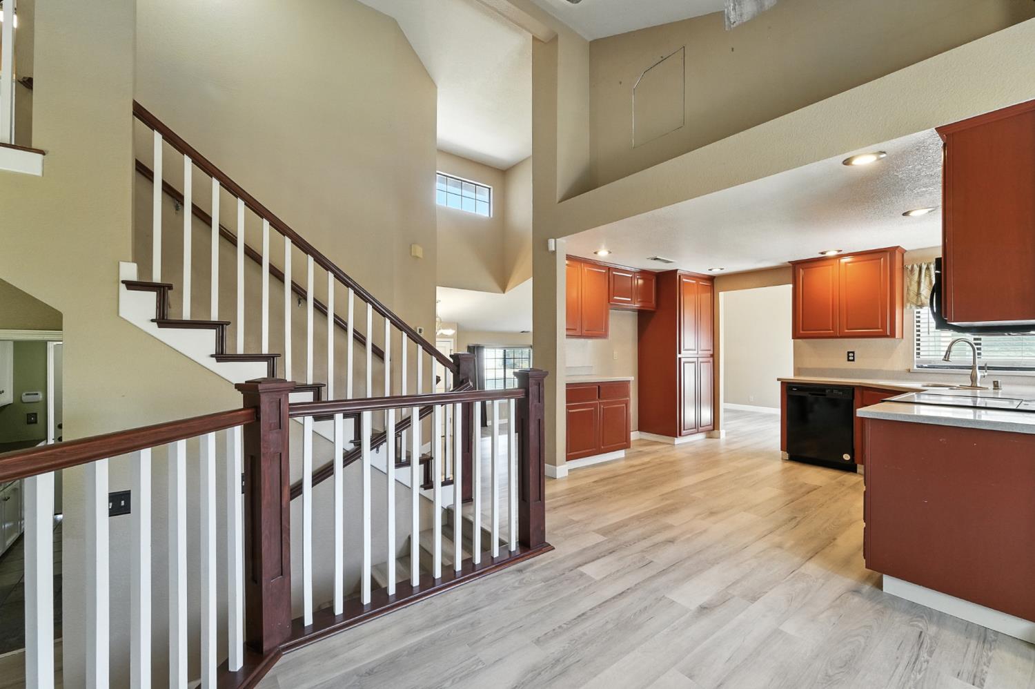 834 Cedar Ridge Dr, Turlock, CA 95382