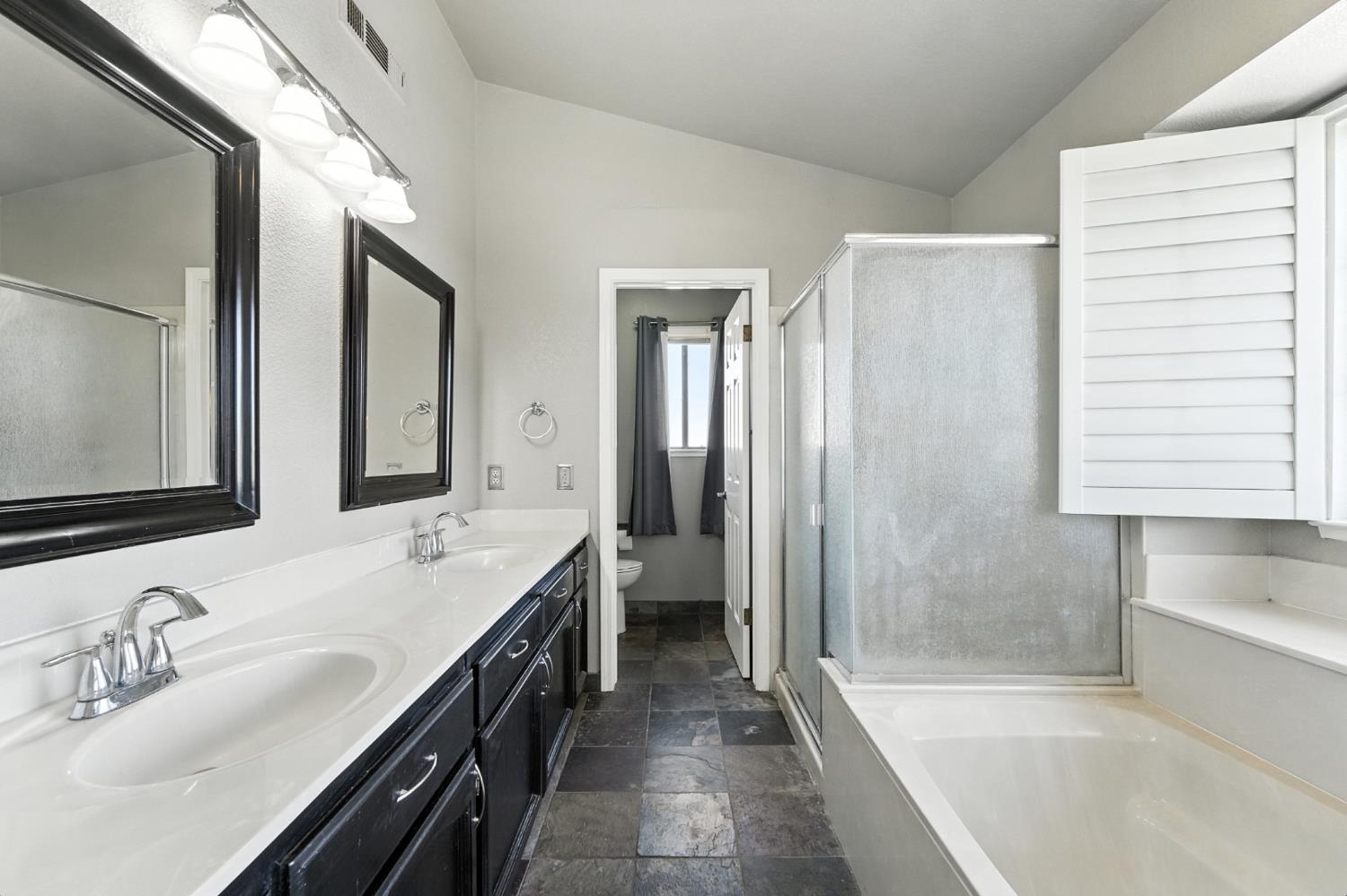 834 Cedar Ridge Dr, Turlock, CA 95382