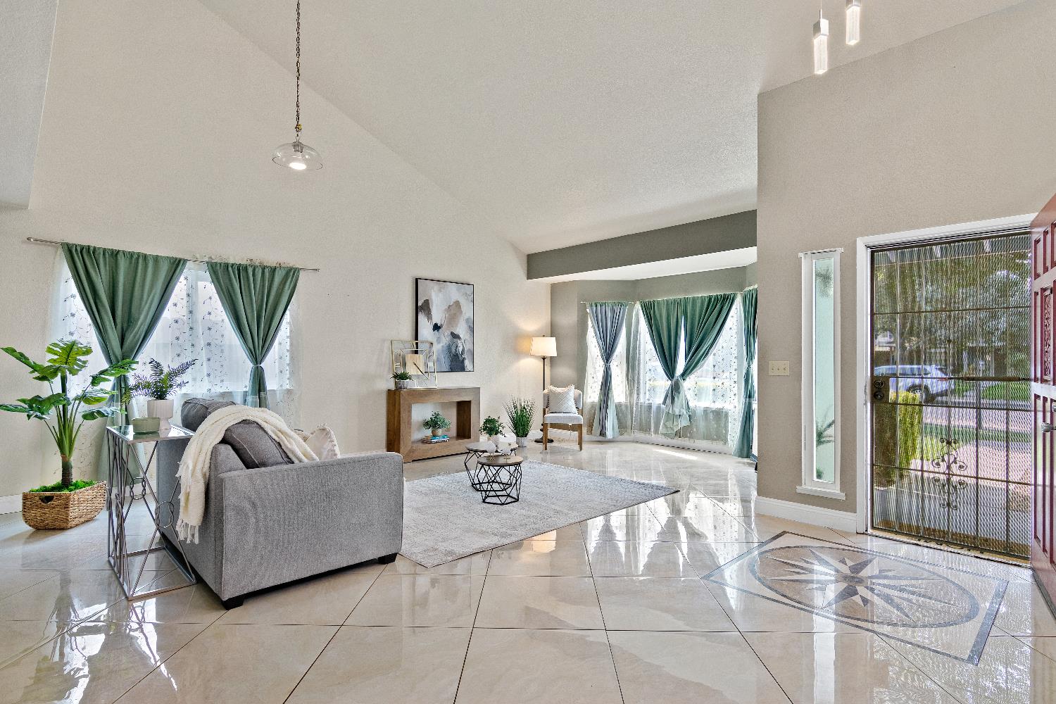 1825 Bridgewood Way, Modesto, CA 95355