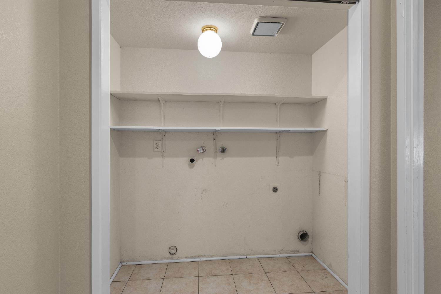 1825 Bridgewood Way, Modesto, CA 95355