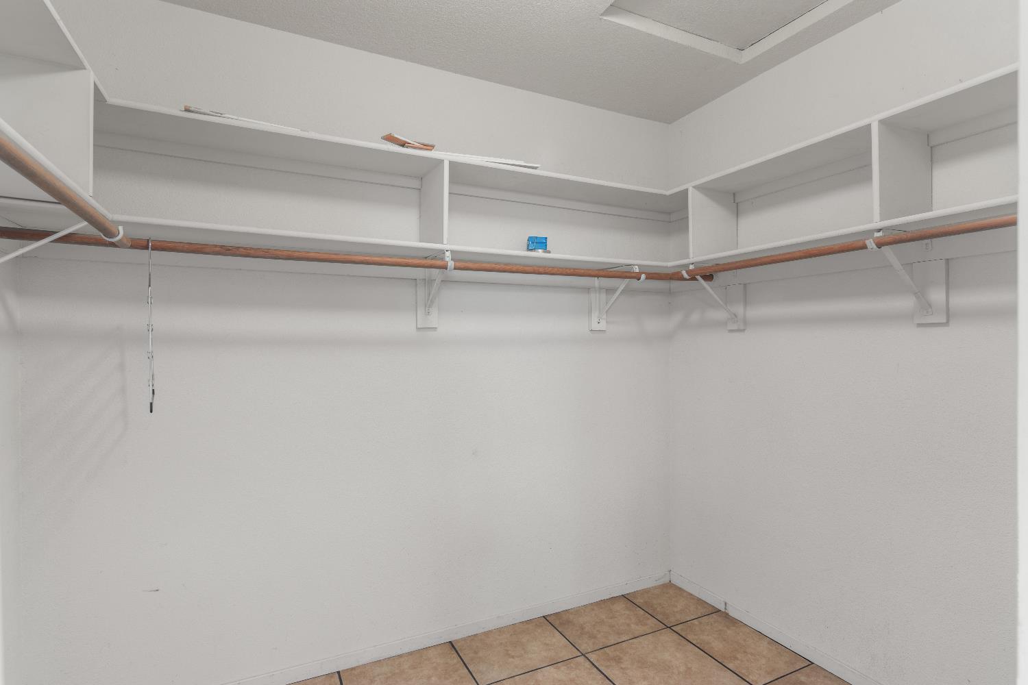 1825 Bridgewood Way, Modesto, CA 95355