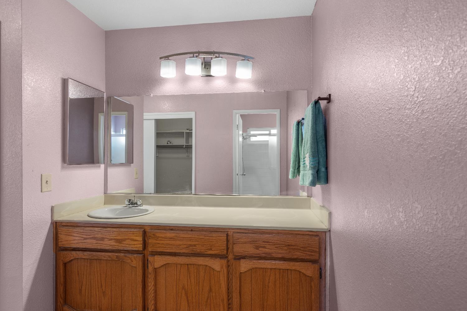 1825 Bridgewood Way, Modesto, CA 95355