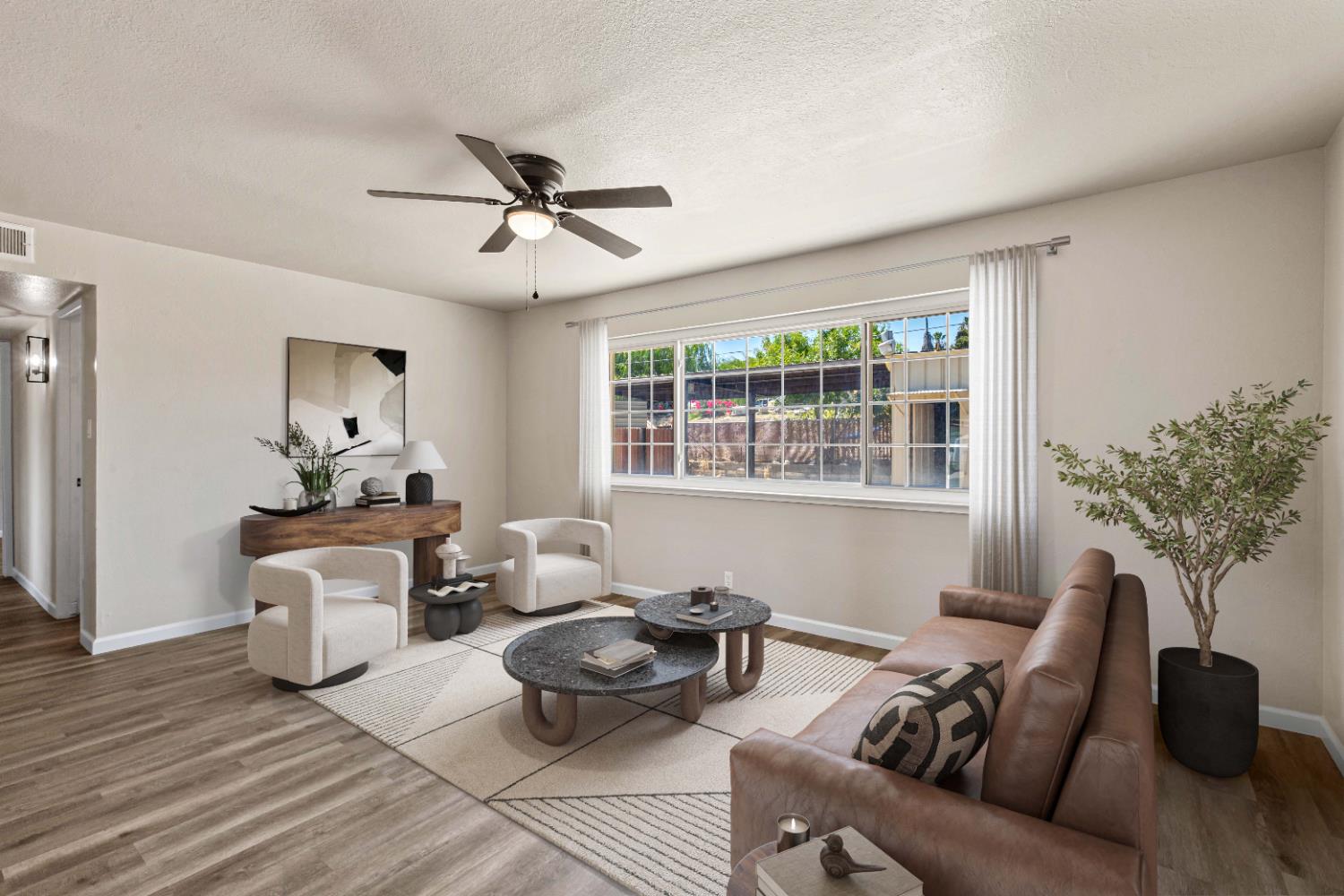 1320 Aurora St, Modesto, CA 95351