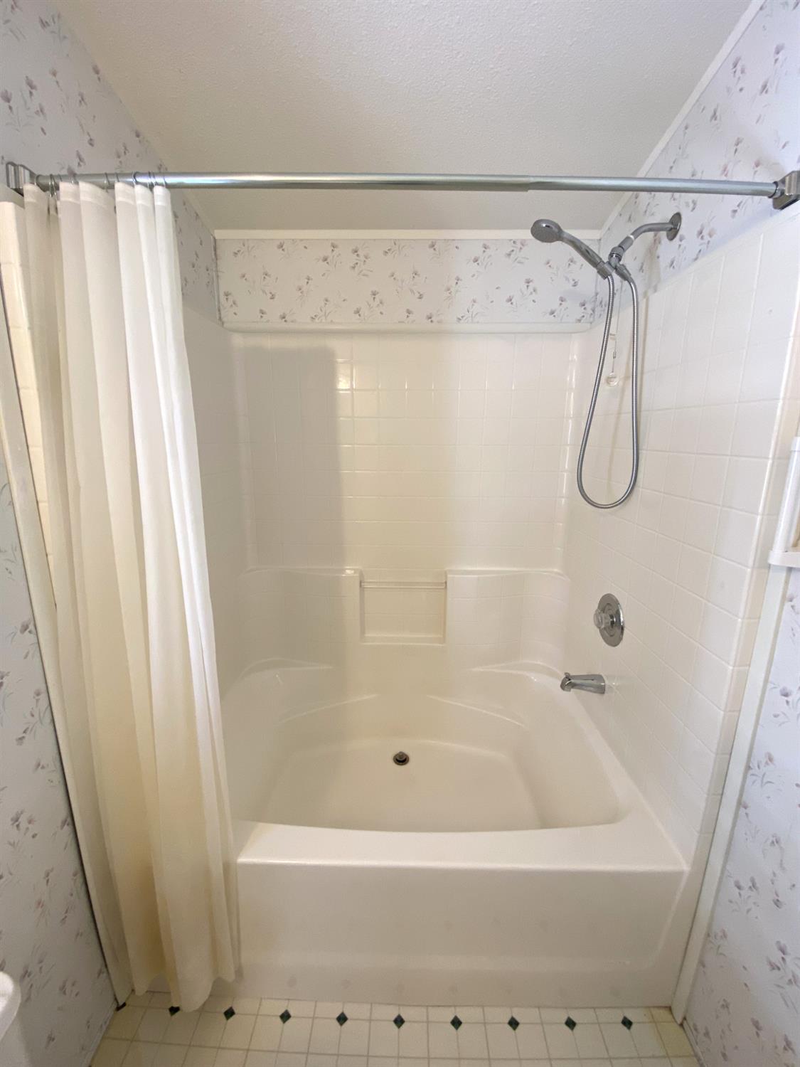 3901 Maui Terrace, Modesto, CA 95355