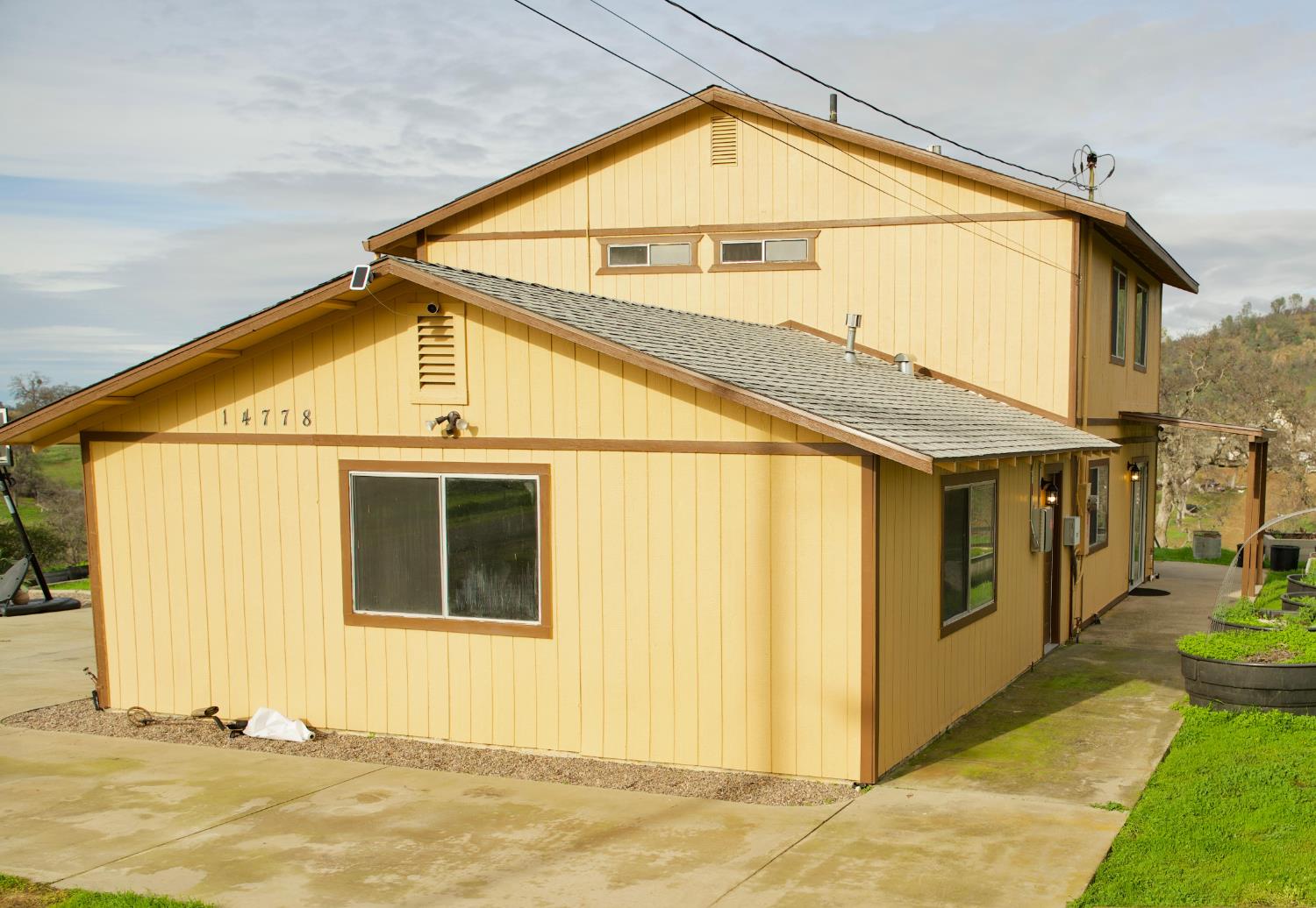 14778 Navarro Ct, La Grange, CA 95329