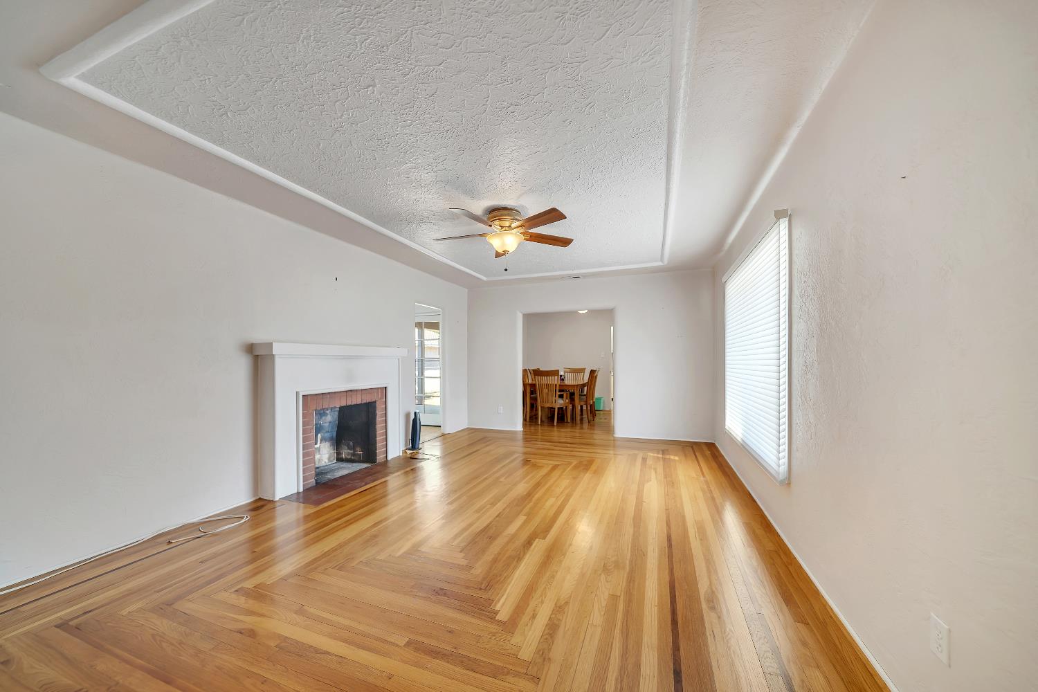 905 Roble Ave, Modesto, CA 95354