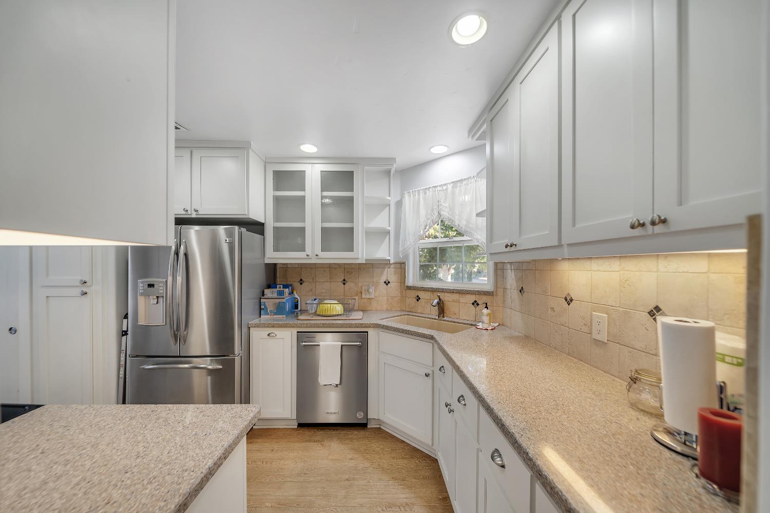 905 Roble Ave, Modesto, CA 95354