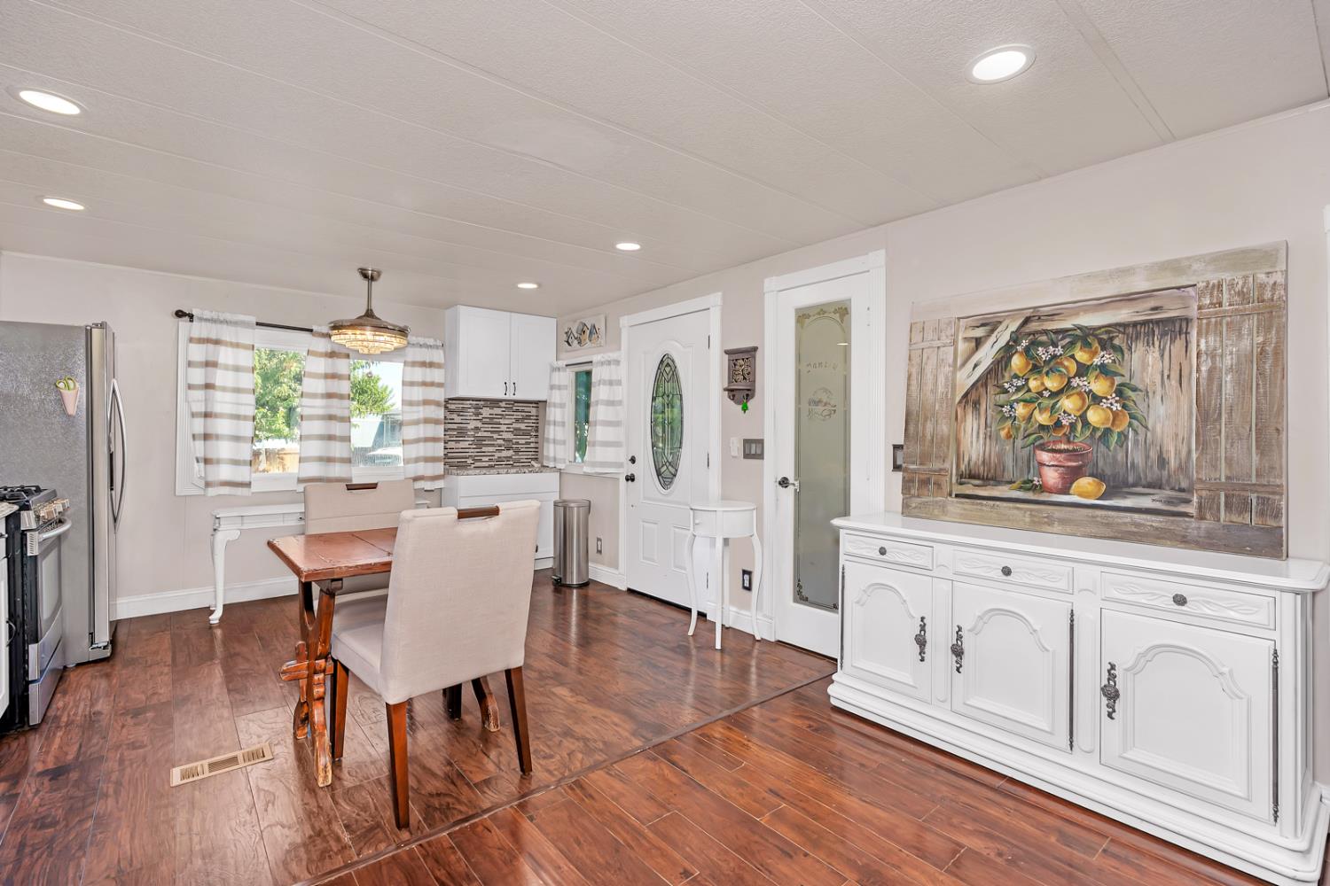 436 N Mercey Springs #16, Los Banos, CA 93635