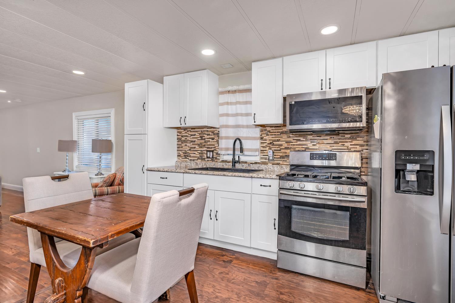 436 N Mercey Springs #16, Los Banos, CA 93635