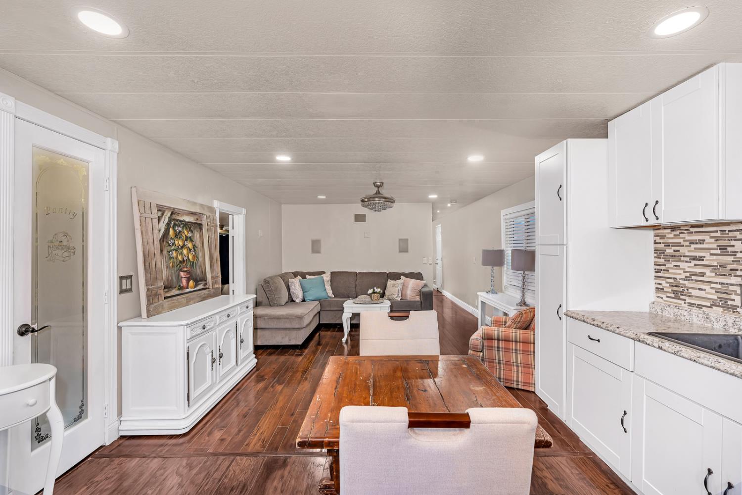 436 N Mercey Springs #16, Los Banos, CA 93635