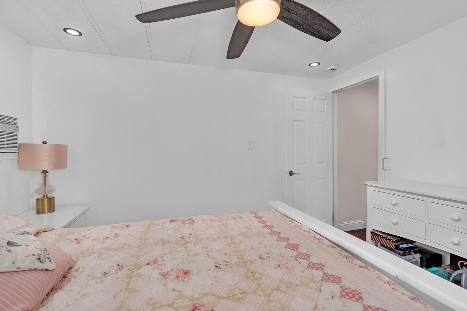 436 N Mercey Springs #16, Los Banos, CA 93635