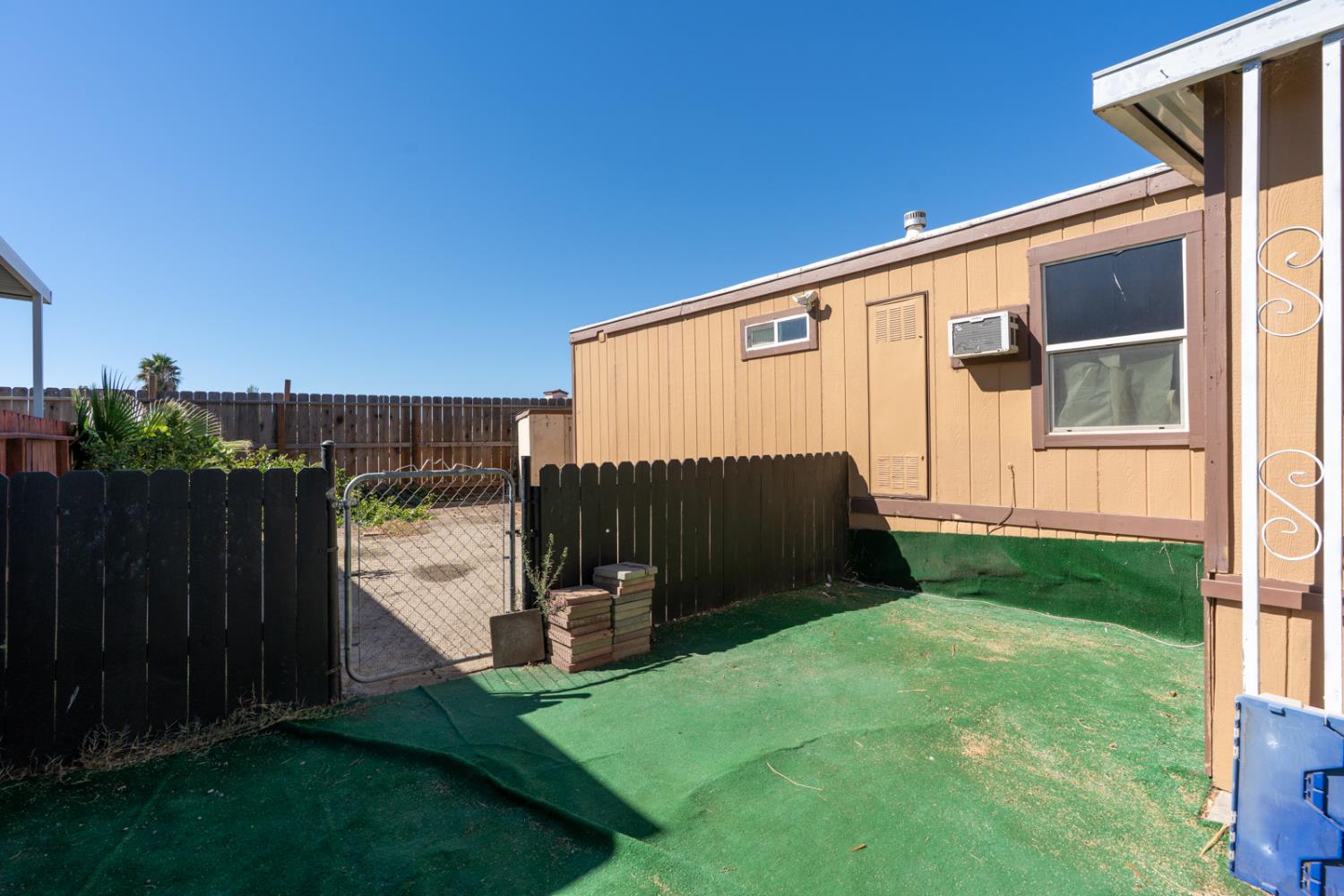 436 N Mercey Springs #16, Los Banos, CA 93635