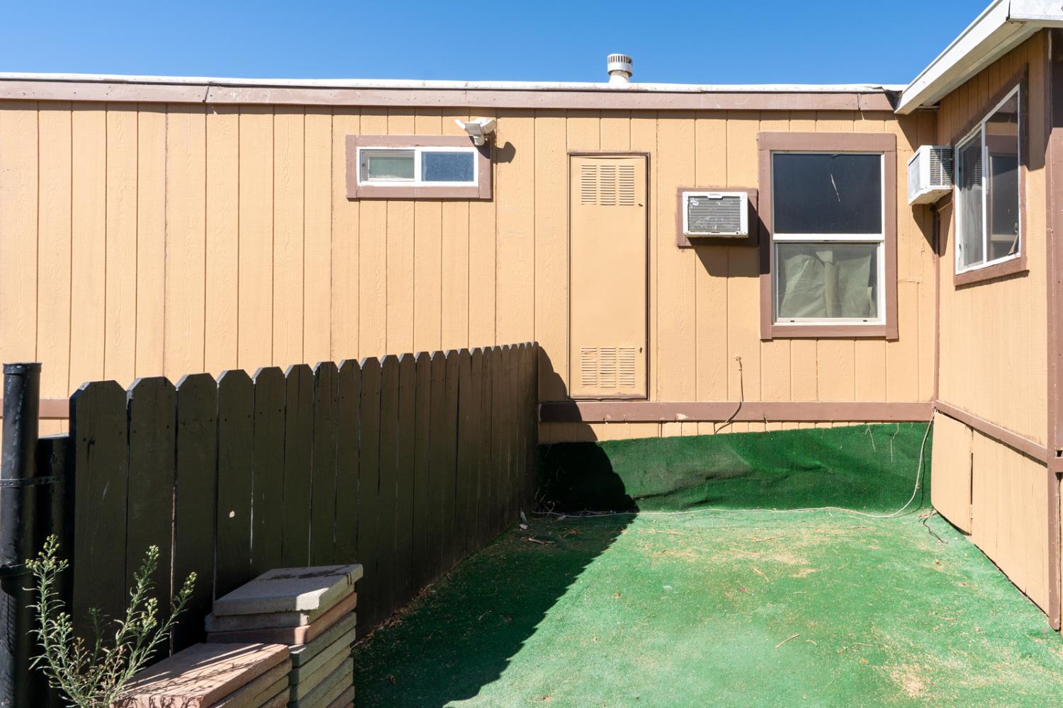 436 N Mercey Springs #16, Los Banos, CA 93635