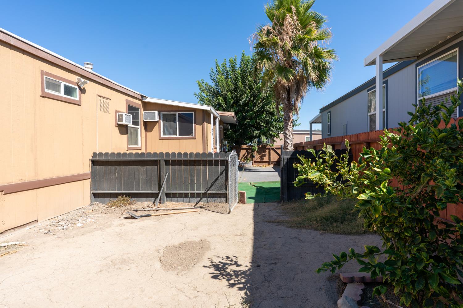 436 N Mercey Springs #16, Los Banos, CA 93635