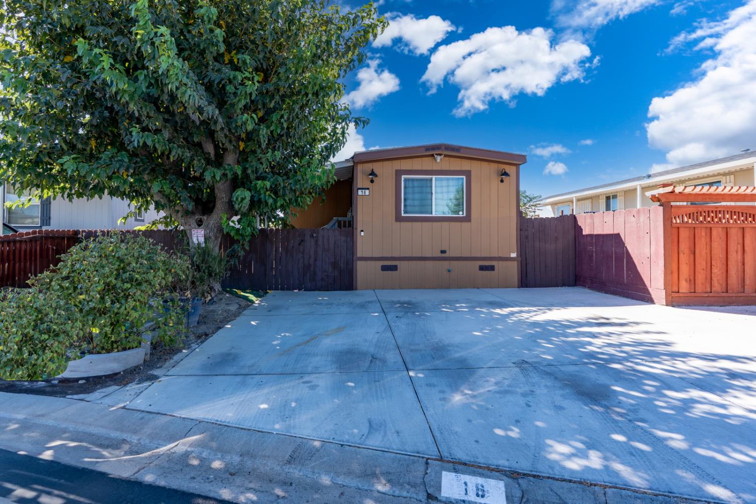 436 N Mercey Springs #16, Los Banos, CA 93635