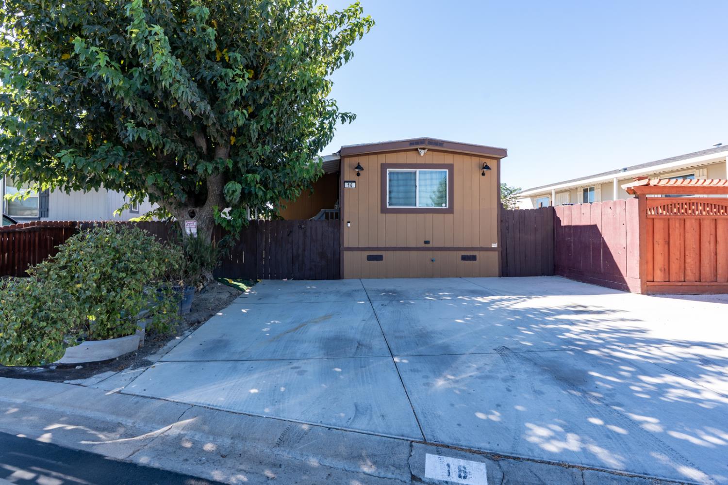 436 N Mercey Springs #16, Los Banos, CA 93635