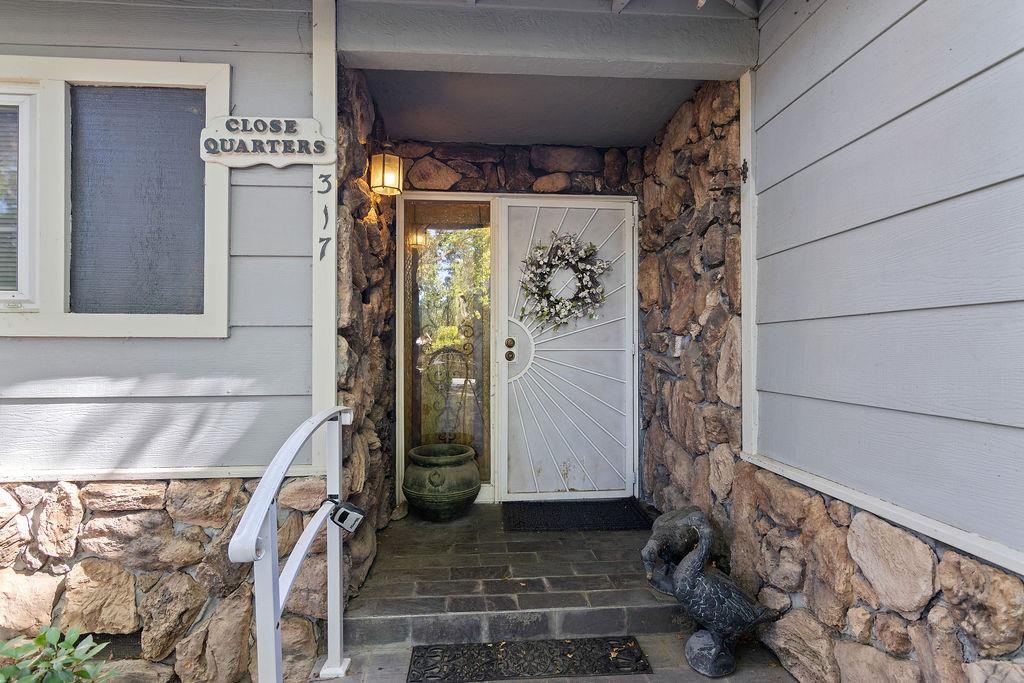 317 Dorado Ln, Modesto, CA 95356