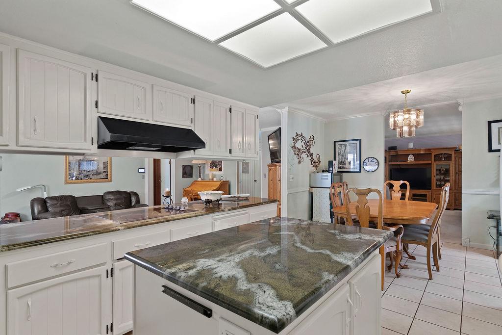 317 Dorado Ln, Modesto, CA 95356