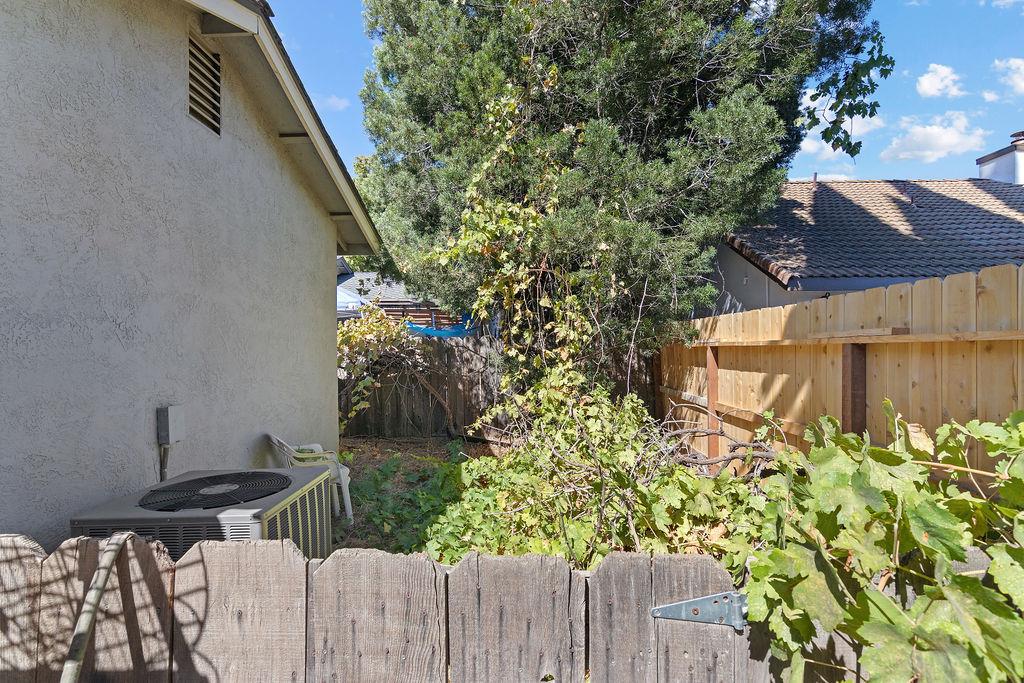 317 Dorado Ln, Modesto, CA 95356