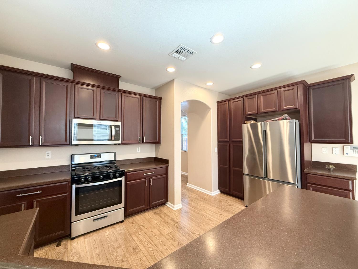 918 Castellona Dr, Newman, CA 95360