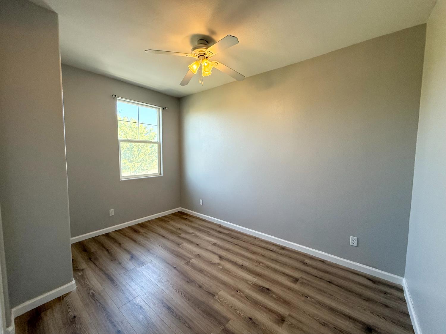 918 Castellona Dr, Newman, CA 95360