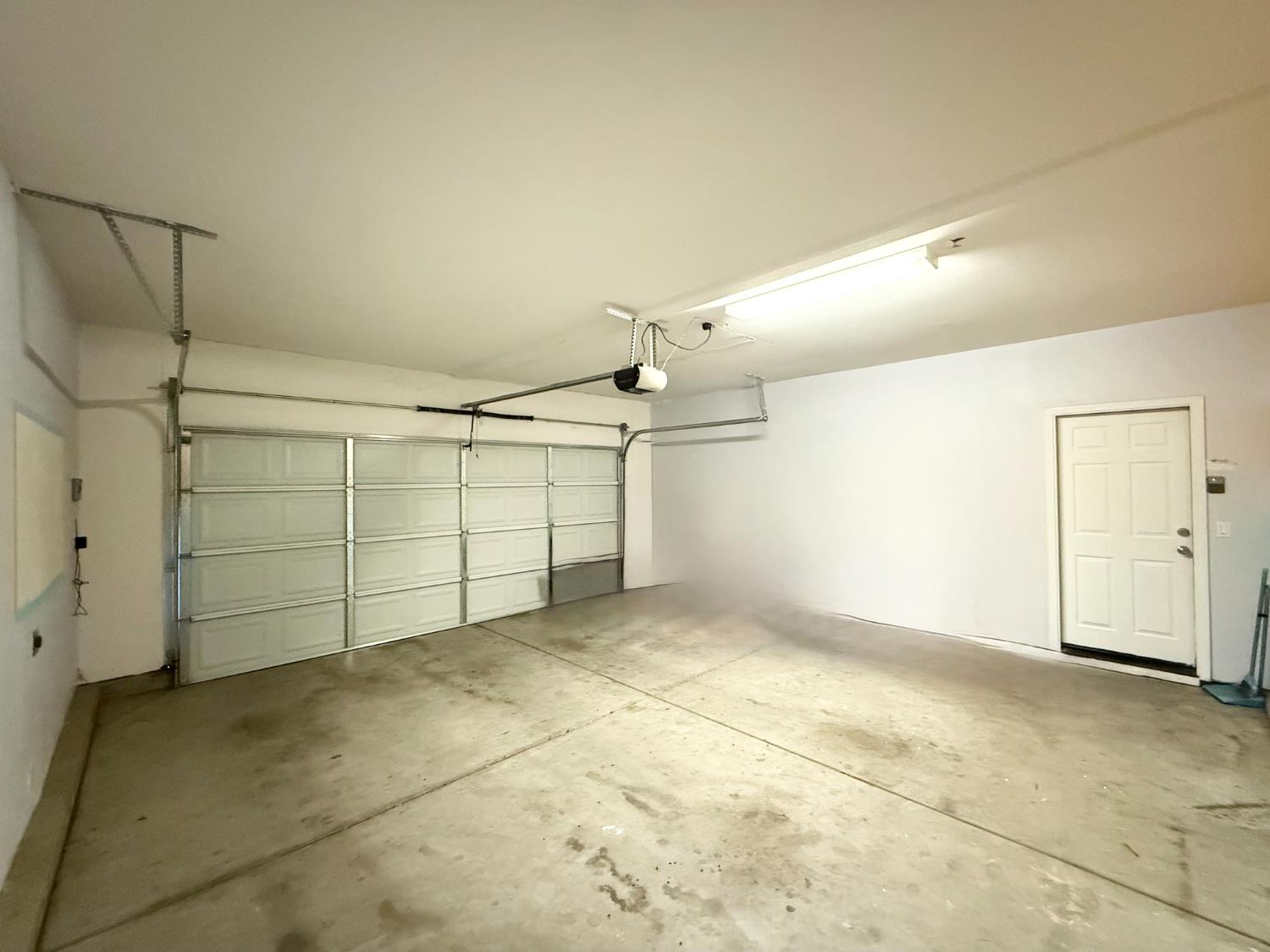 918 Castellona Dr, Newman, CA 95360